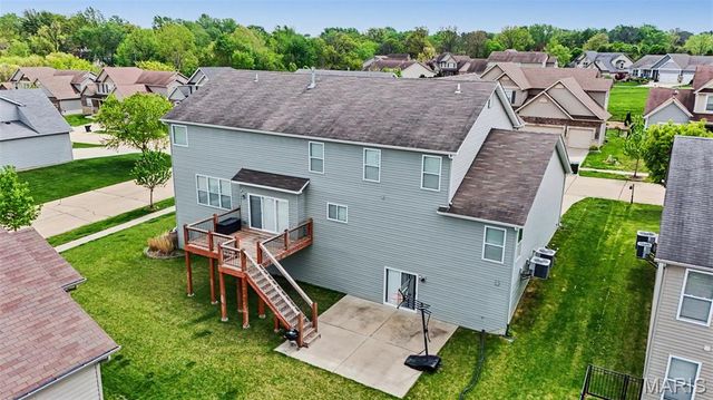 1211 Cashmere Lane, St Peters, MO 63376
