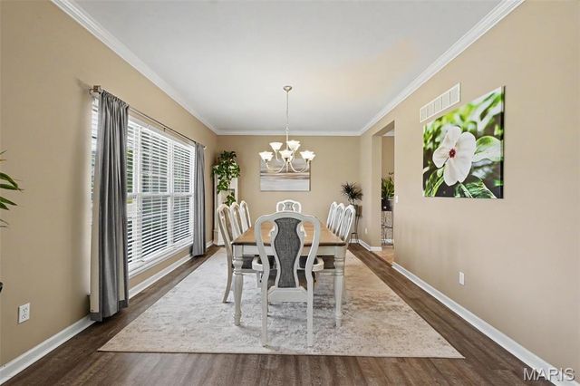 1211 Cashmere Lane, St Peters, MO 63376