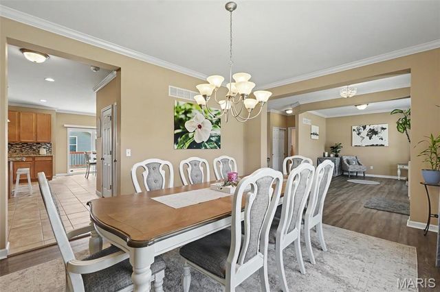 1211 Cashmere Lane, St Peters, MO 63376