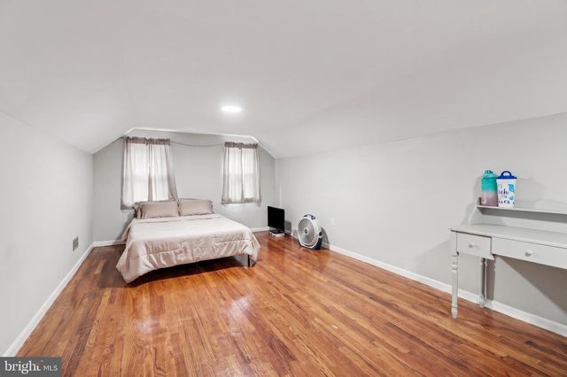 2437 PARKWAY BLVD, Harrisburg, PA 17103