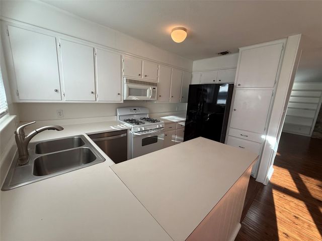 8713 Azalea TRL, Austin, TX 78759