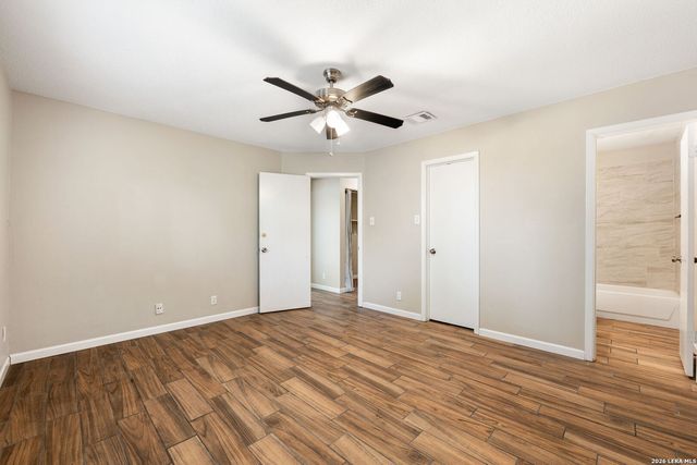 816 Meadow Stone, Converse, TX 78109