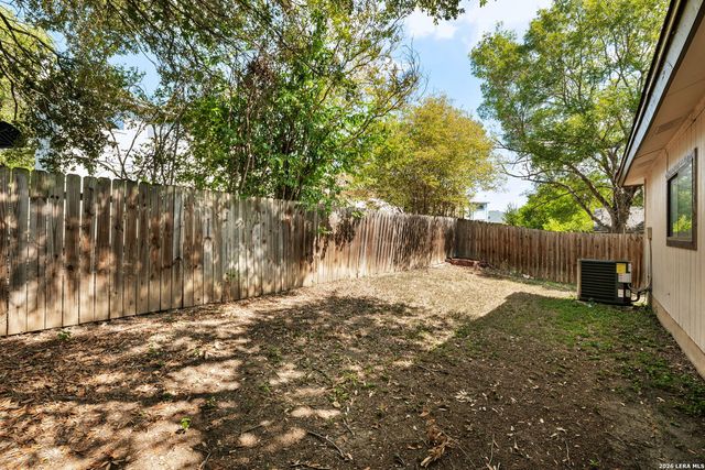 816 Meadow Stone, Converse, TX 78109