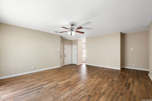 816 Meadow Stone, Converse, TX 78109