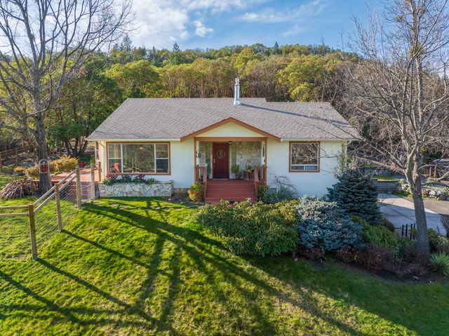 160 Wallace Lane, Grants Pass, OR 97527