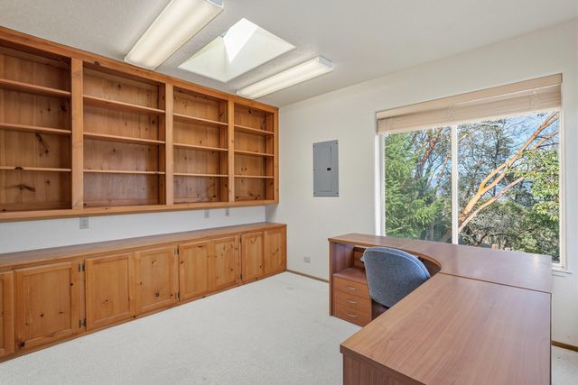 160 Wallace Lane, Grants Pass, OR 97527