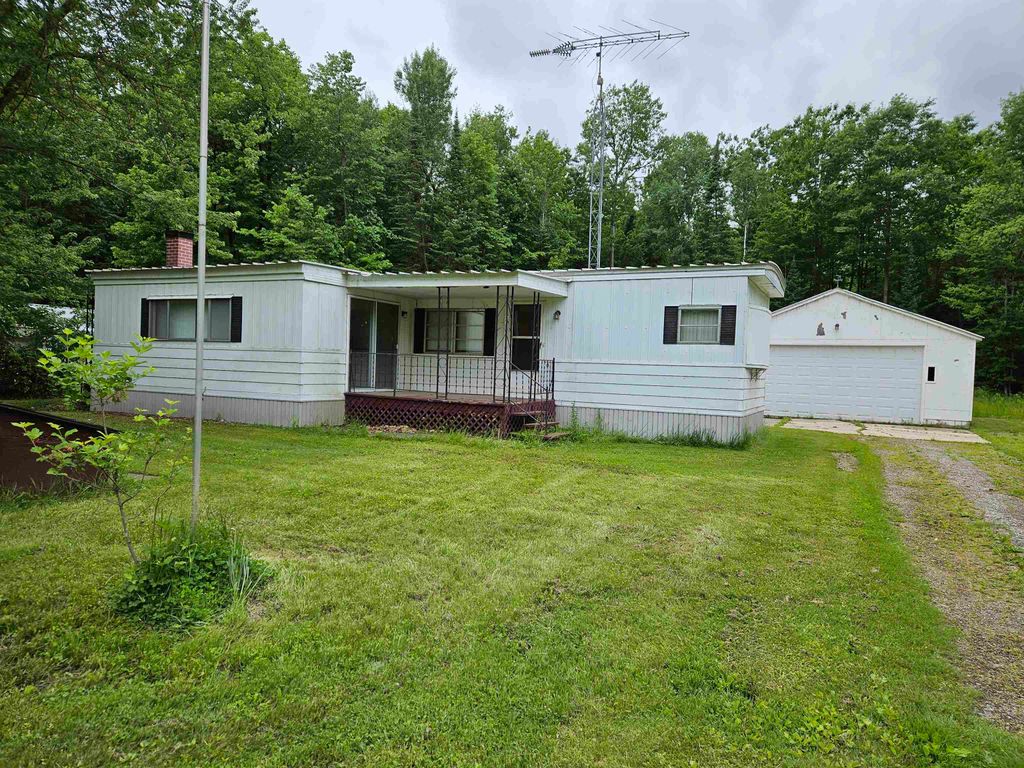 4627 Wildwood Road, Alger, MI 48610