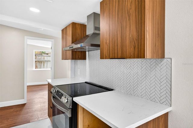 834 E LIME STREET, Lakeland, FL 33801
