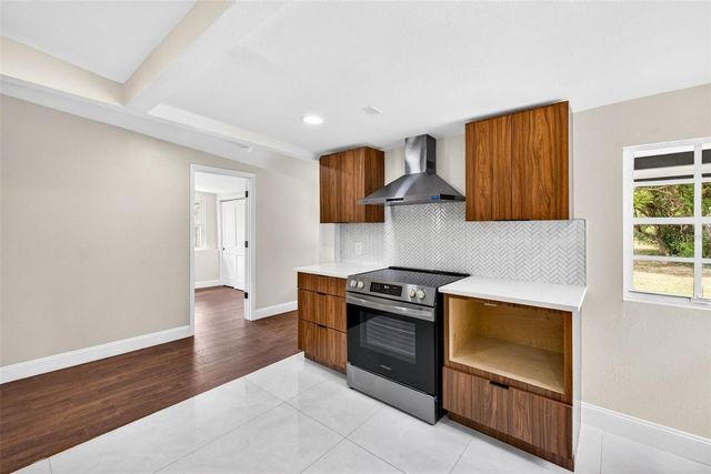 834 E LIME STREET, Lakeland, FL 33801