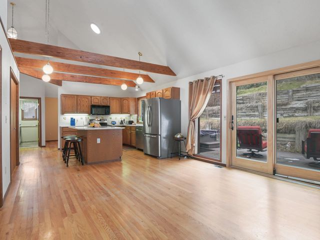 10048 N Seminole Dr, Spokane, WA 99208