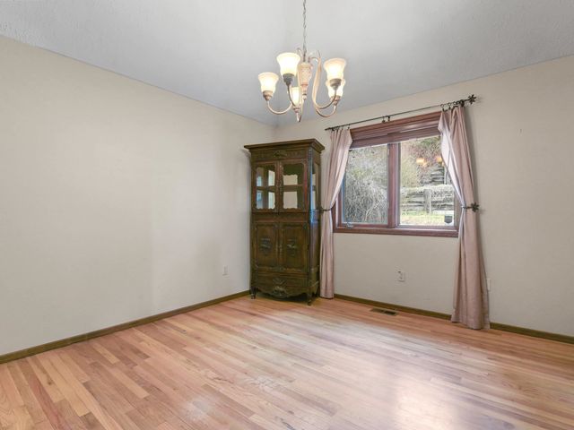 10048 N Seminole Dr, Spokane, WA 99208