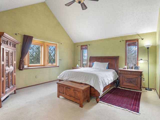 10048 N Seminole Dr, Spokane, WA 99208