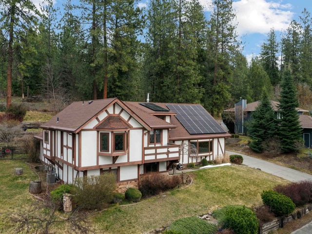 10048 N Seminole Dr, Spokane, WA 99208