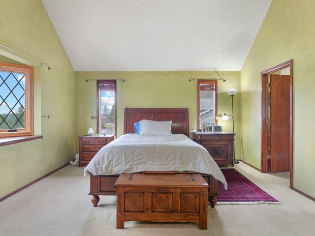 10048 N Seminole Dr, Spokane, WA 99208