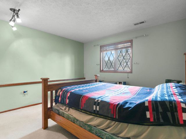 10048 N Seminole Dr, Spokane, WA 99208