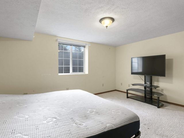 10048 N Seminole Dr, Spokane, WA 99208