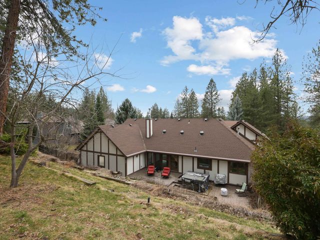 10048 N Seminole Dr, Spokane, WA 99208