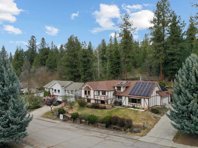 10048 N Seminole Dr, Spokane, WA 99208