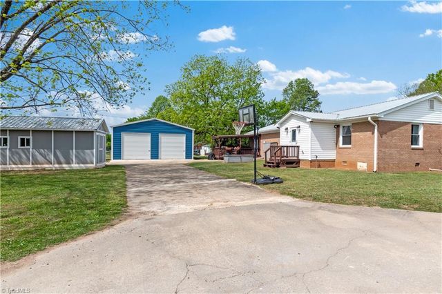 7045 NC Highway 801 S, Mocksville, NC 27028