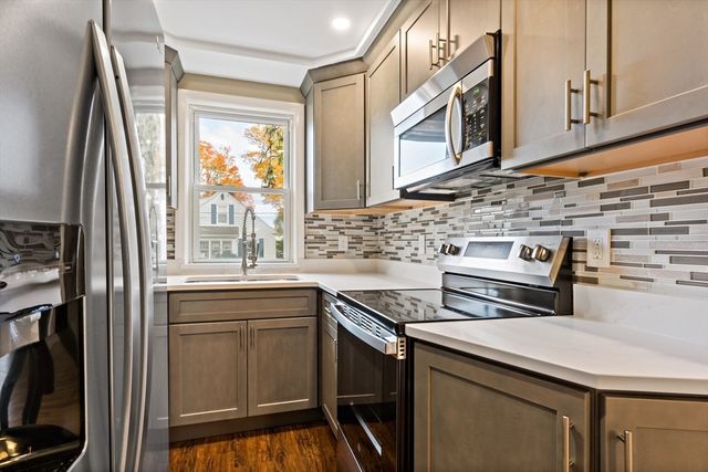 1000 Riverside Ave, Somerset, MA 02726