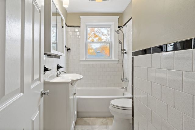 1000 Riverside Ave, Somerset, MA 02726