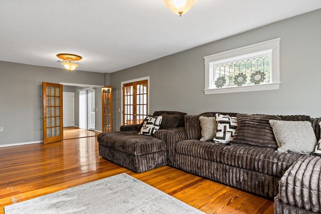 1000 Riverside Ave, Somerset, MA 02726