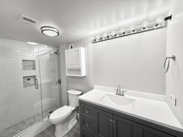 2016 Main Street 915, Houston, TX 77002