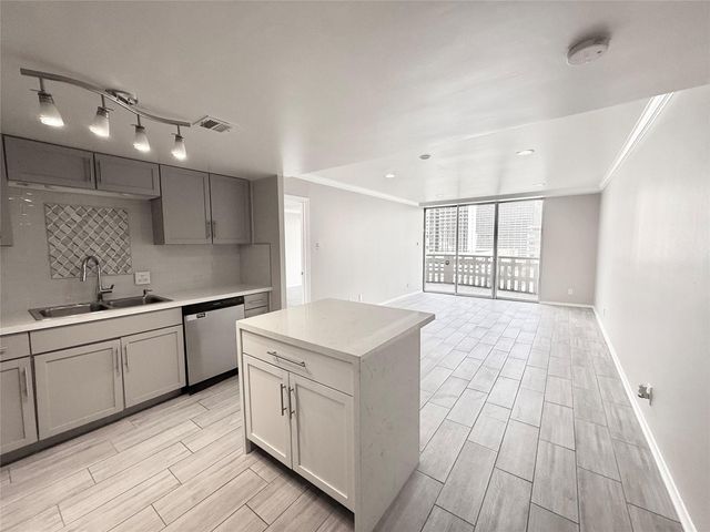 2016 Main Street 915, Houston, TX 77002