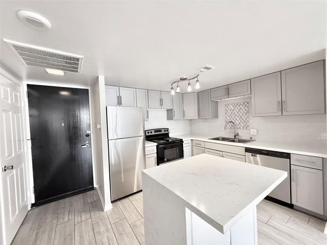 2016 Main Street 915, Houston, TX 77002