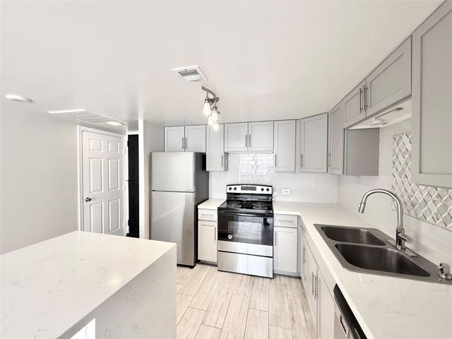 2016 Main Street 915, Houston, TX 77002