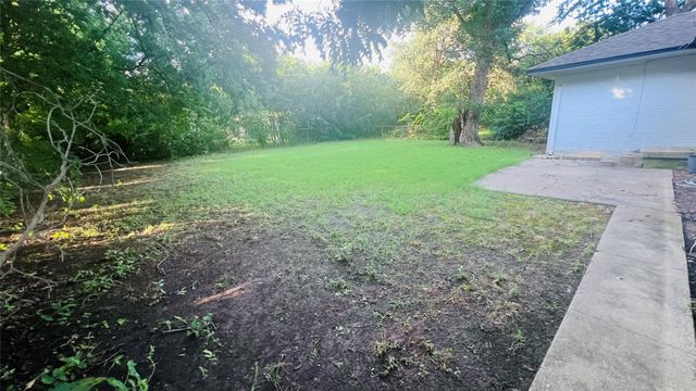 909 Laguna Drive, Denton, TX 76209