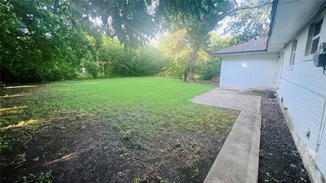 909 Laguna Drive, Denton, TX 76209