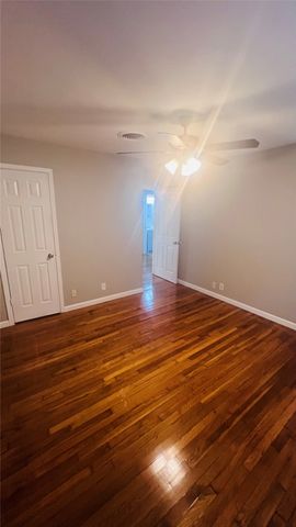 909 Laguna Drive, Denton, TX 76209