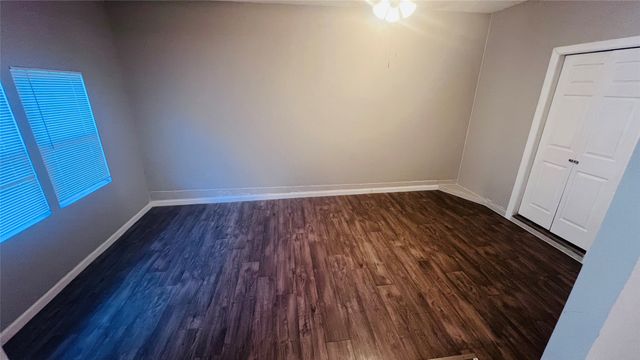 909 Laguna Drive, Denton, TX 76209