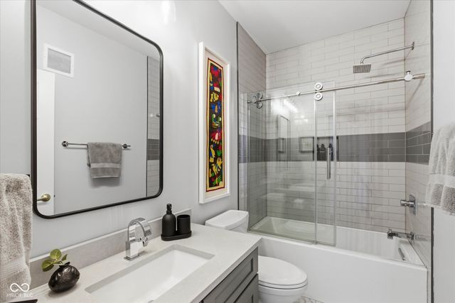 10182 Winslow Way, Fishers, IN 46037