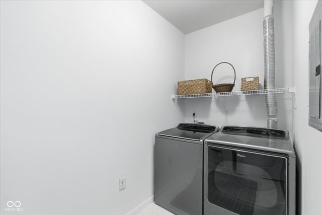 10182 Winslow Way, Fishers, IN 46037