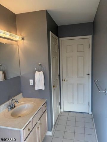 8 Holly Dr., Hamburg Boro, NJ 07419