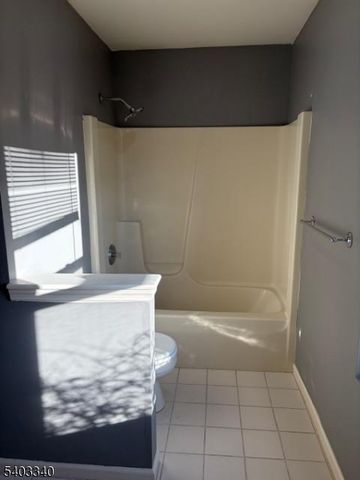 8 Holly Dr., Hamburg Boro, NJ 07419