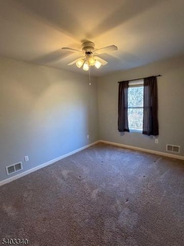 8 Holly Dr., Hamburg Boro, NJ 07419