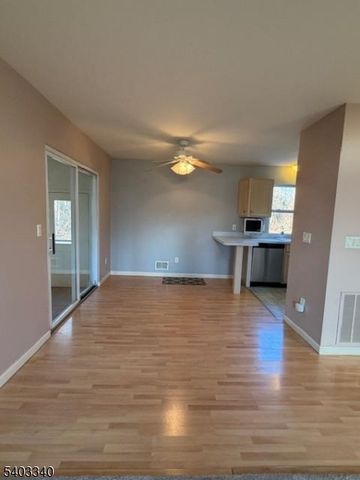 8 Holly Dr., Hamburg Boro, NJ 07419