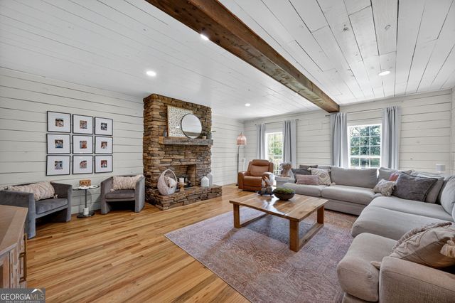 374 Deer Creek Drive, Forsyth, GA 31029