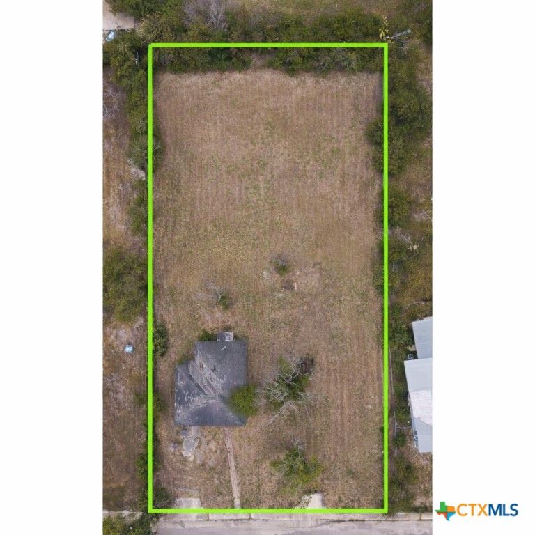 418 W Seideman Street, Seguin, TX 78155