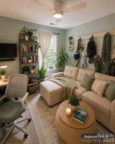18 Old West Chapel Road, Asheville, NC 28803