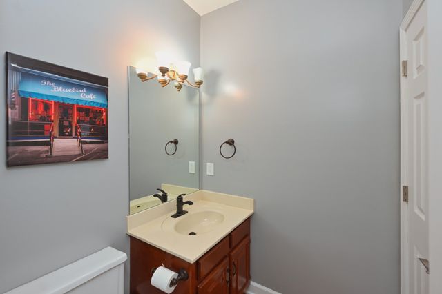 820 Caldwell Dr, Goodlettsville, TN 37072