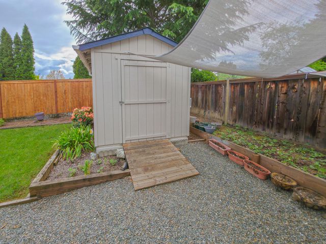 909 NW Regent Drive, Grants Pass, OR 97526