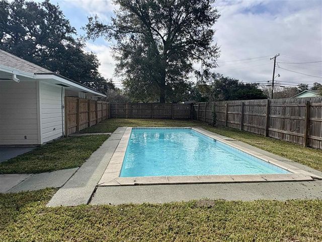 1922 19Th St Street, Lake Charles, LA 70601