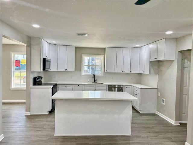 1922 19Th St Street, Lake Charles, LA 70601