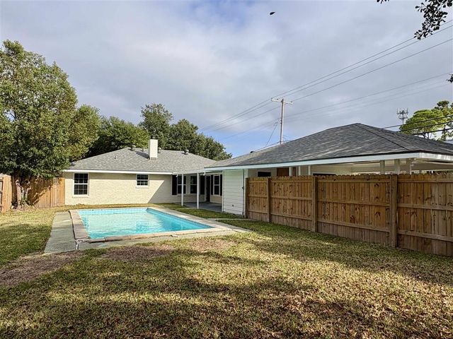 1922 19Th St Street, Lake Charles, LA 70601