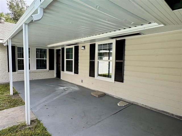 1922 19Th St Street, Lake Charles, LA 70601