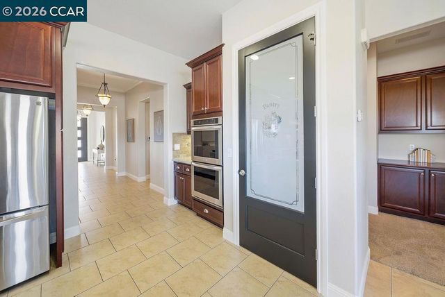24 Promontory Place, Clayton, CA 94517